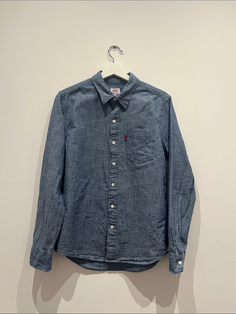 Levi's Men's Indigo Chambray Button-Down Shirt S